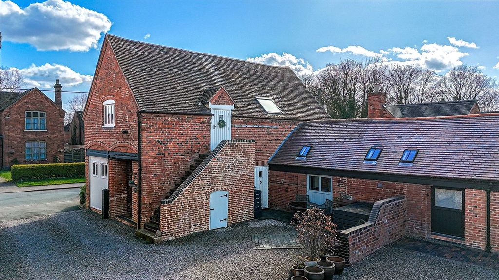Property photo 1 of 31 Picture No. 40