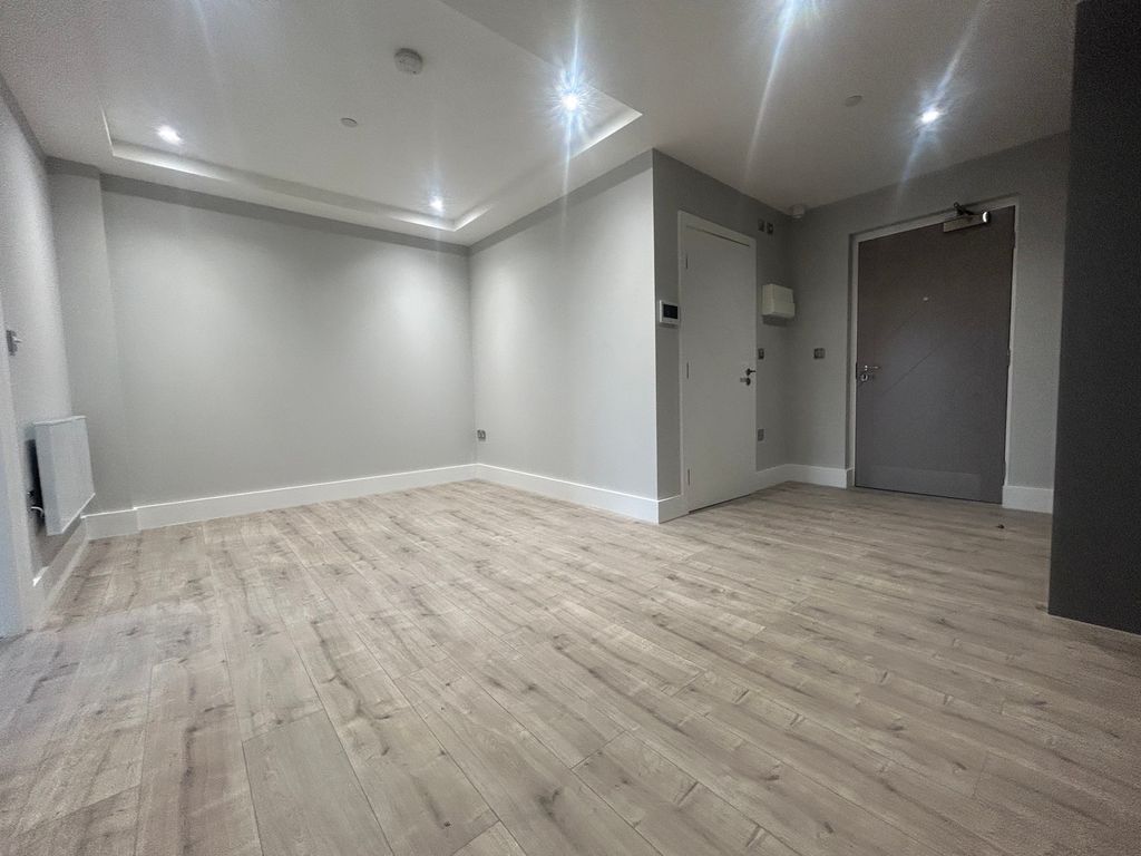 Property photo 3 of 12 Image