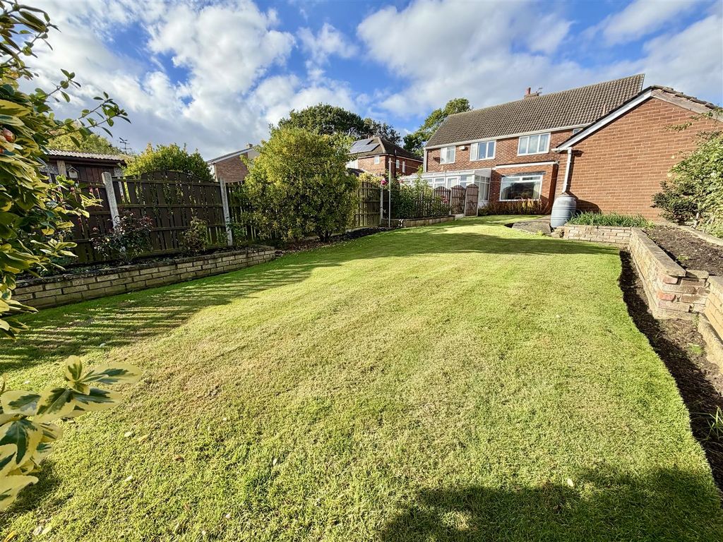 Property photo 2 of 23