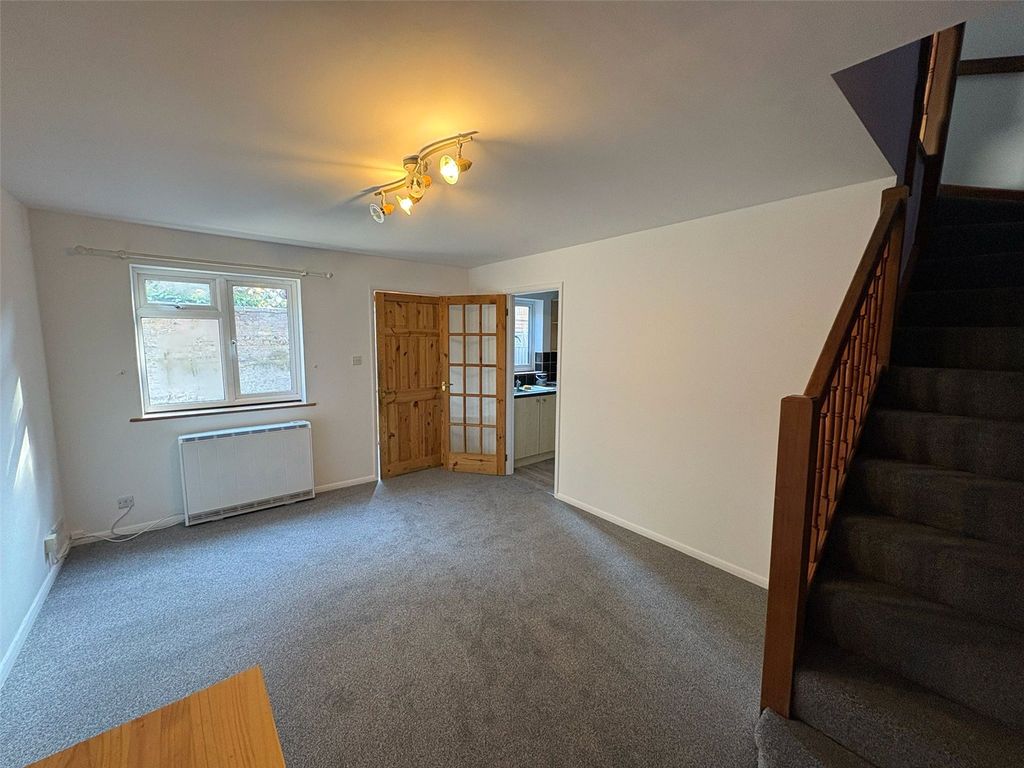 Property photo 2 of 13 Picture No. 10