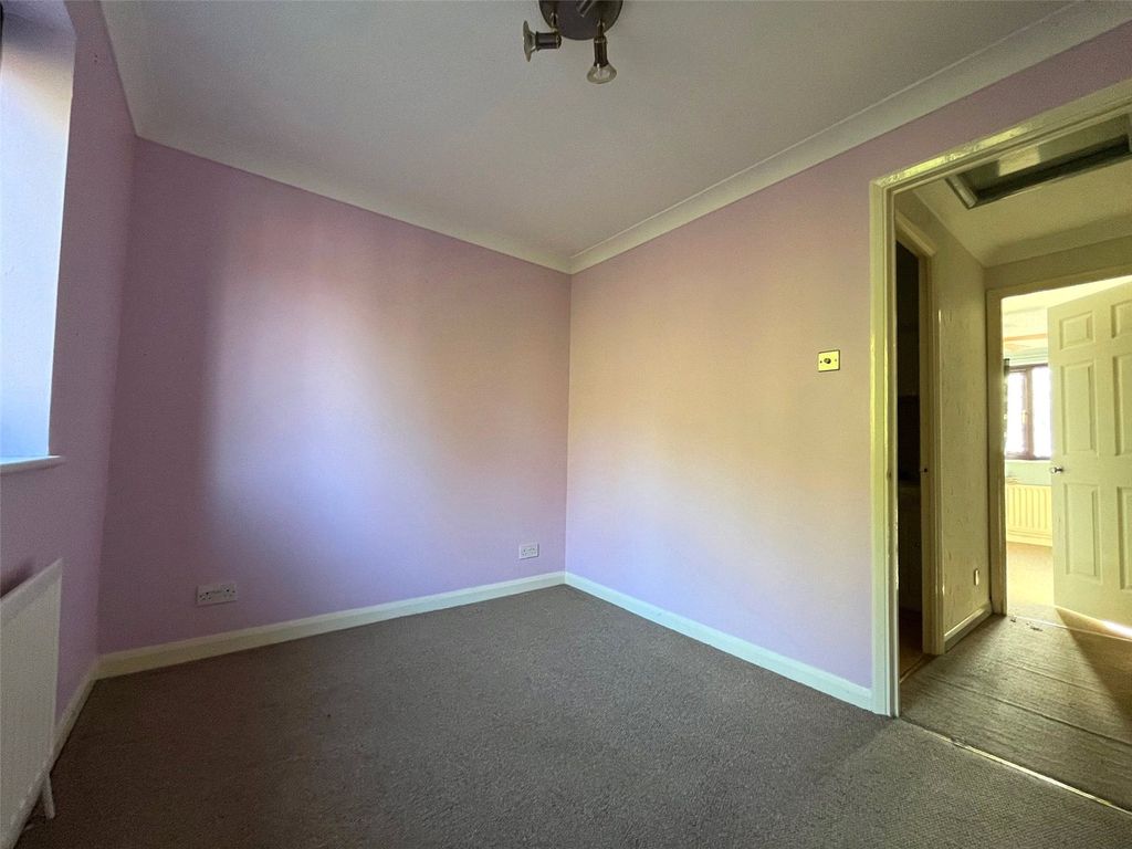Property photo 2 of 6 Picture No. 10