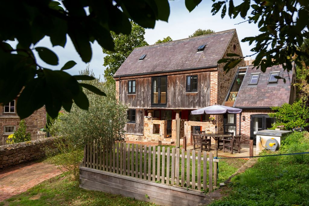 Property photo 1 of 55