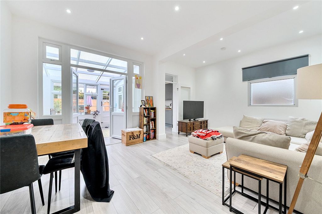 Property photo 2 of 19 Picture No. 13