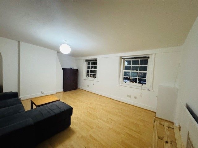 Property photo 3 of 6 Photo 4