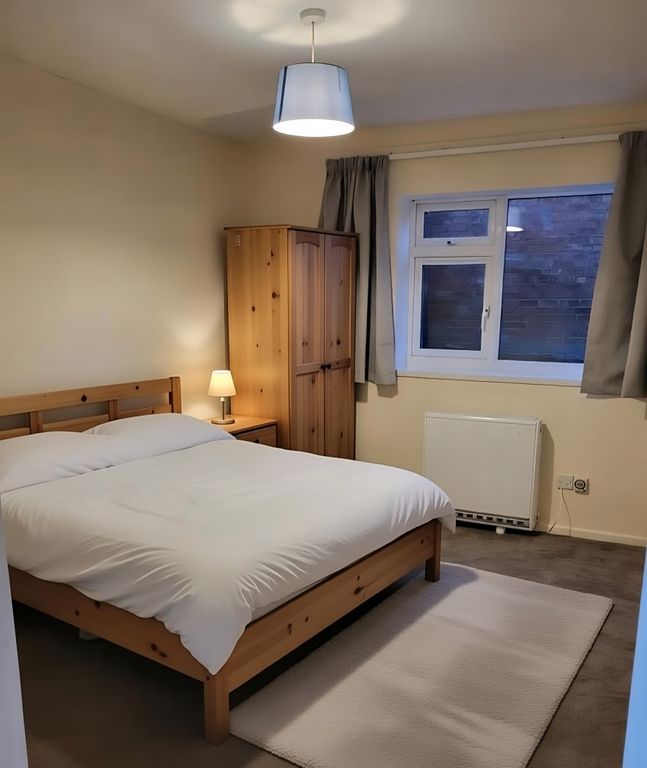 Property photo 1 of 8 Cover