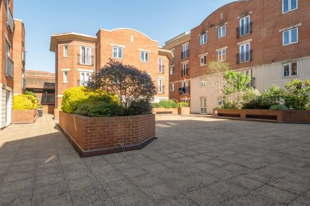 Property photo 2 of 18 External View