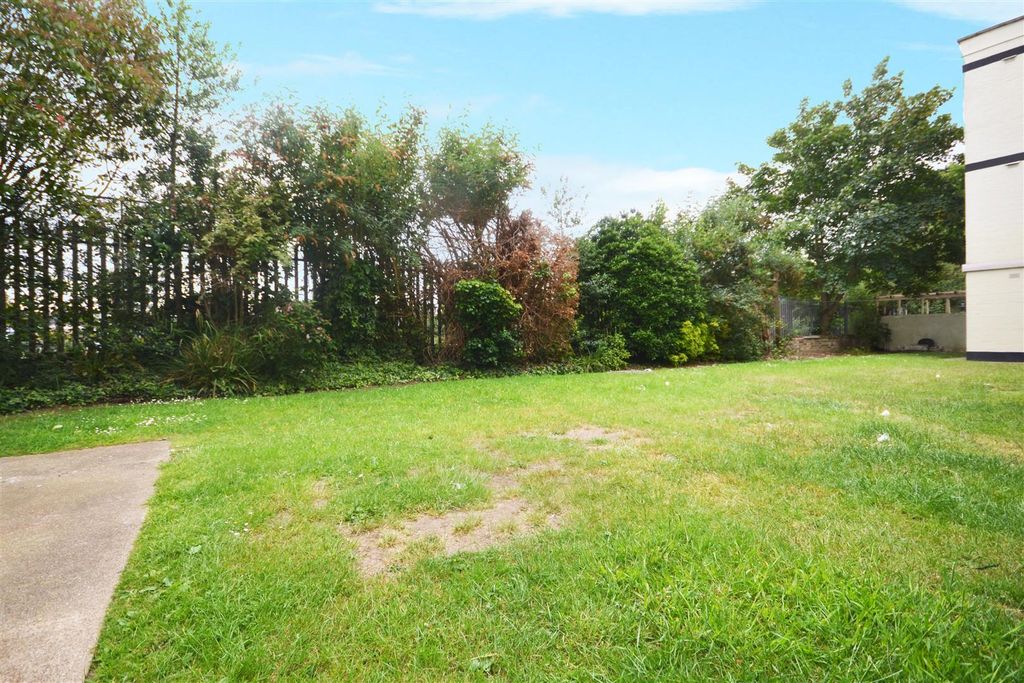 Property photo 3 of 7 Property Photo