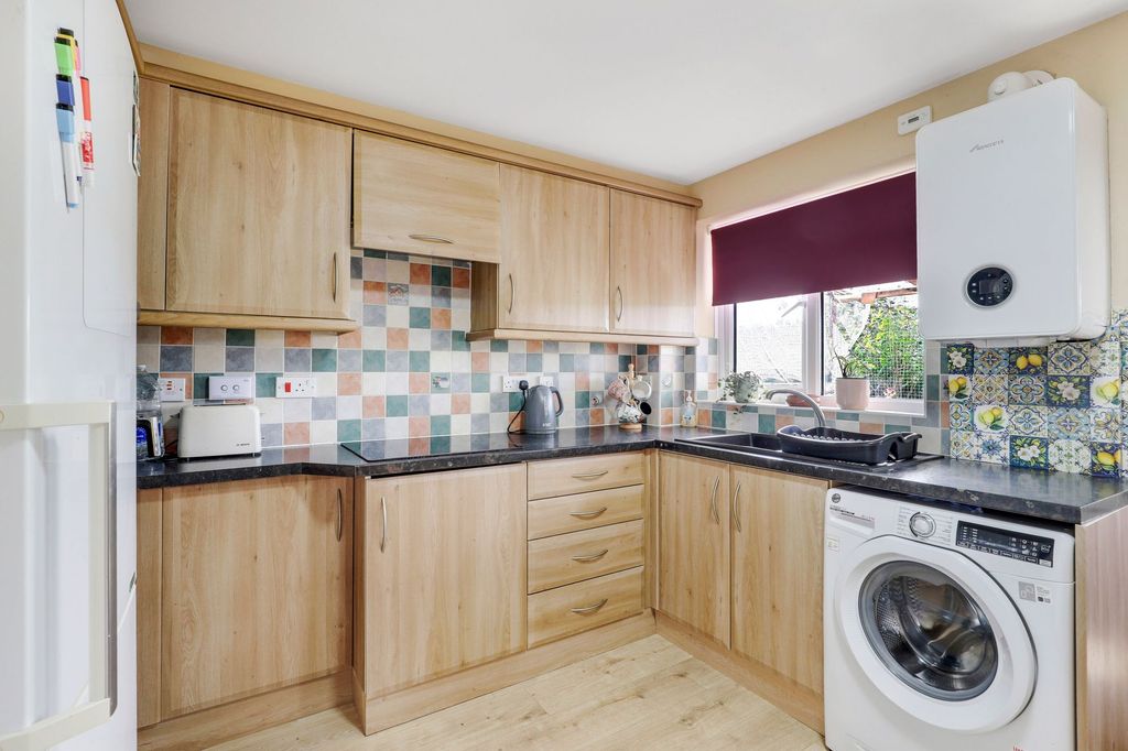 Property photo 3 of 14
