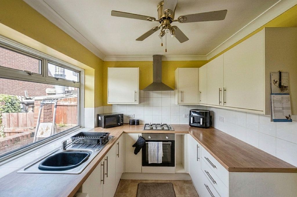 Property photo 2 of 19