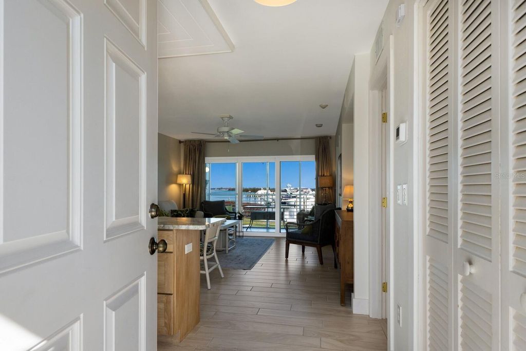 Property photo 2 of 19 <Alttext/>