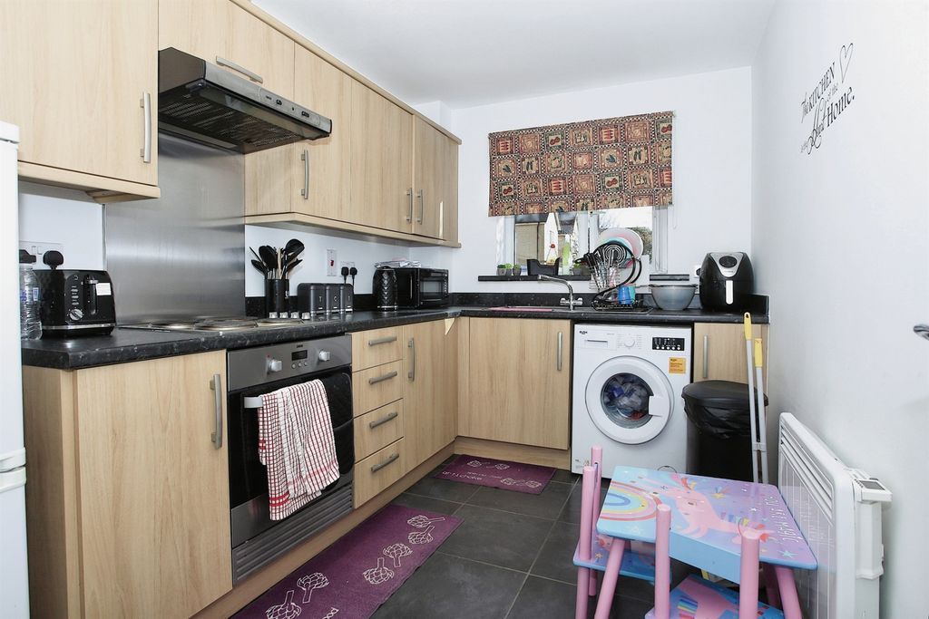 Property photo 2 of 12