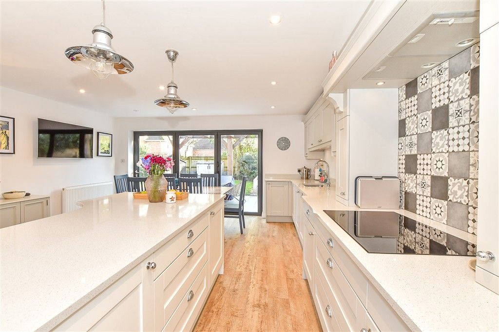 Property photo 2 of 15 Kitchen/ Breakfast Room
