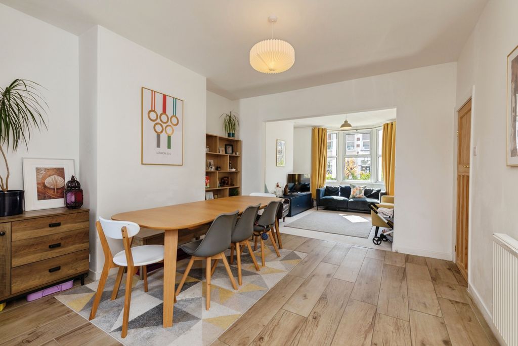 Property photo 3 of 19 Dining Room