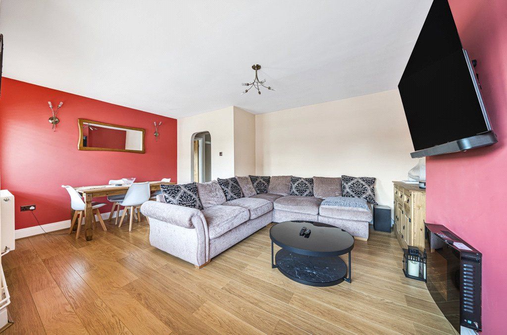 Property photo 3 of 20 Picture No. 02