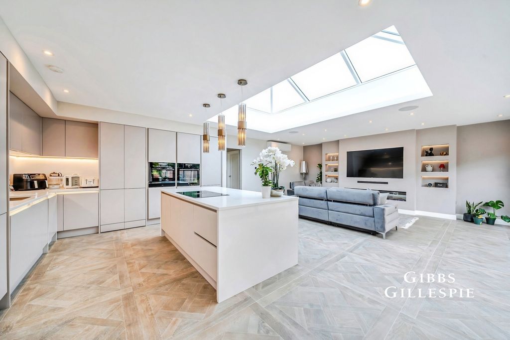 Property photo 1 of 20 Pbox-Img.Jpg