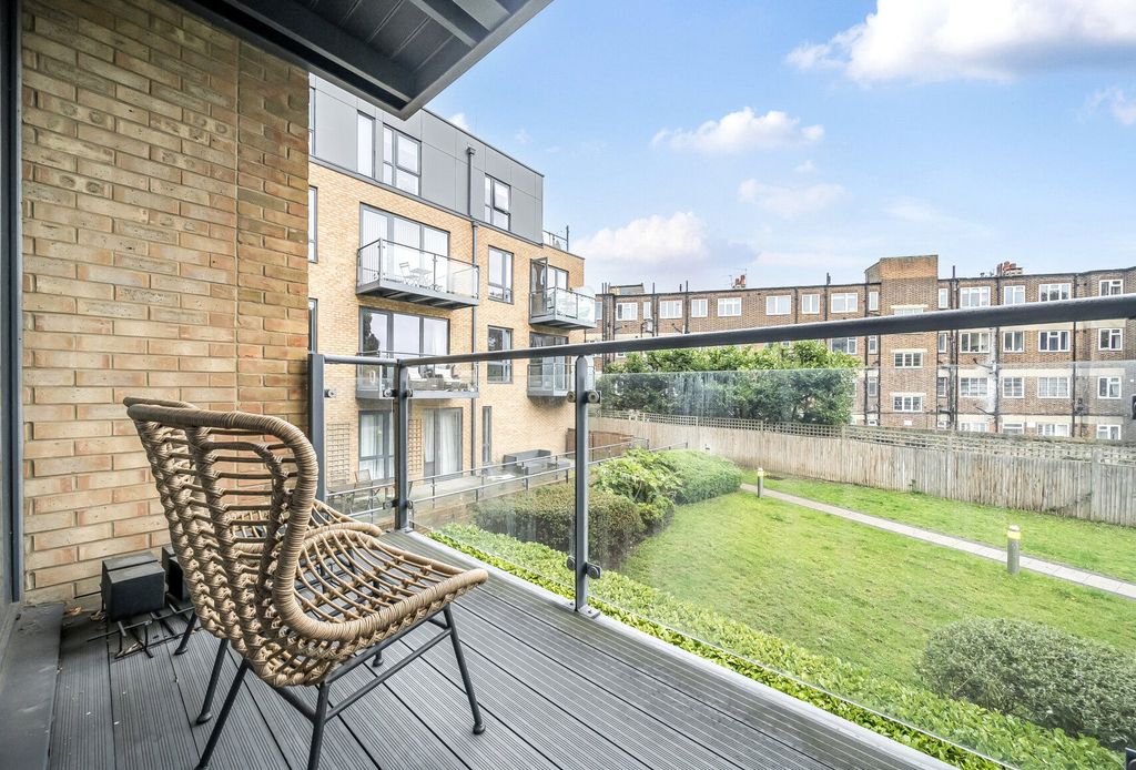 Property photo 2 of 13 Picture No. 43