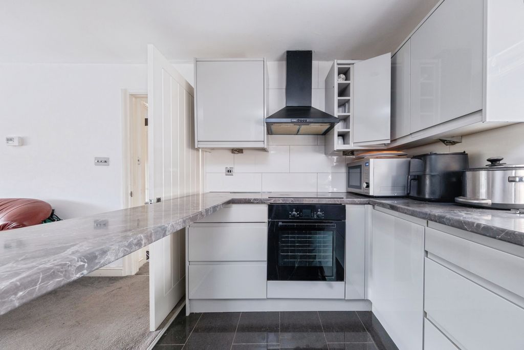 Property photo 1 of 17 Pbox-Img.Jpg