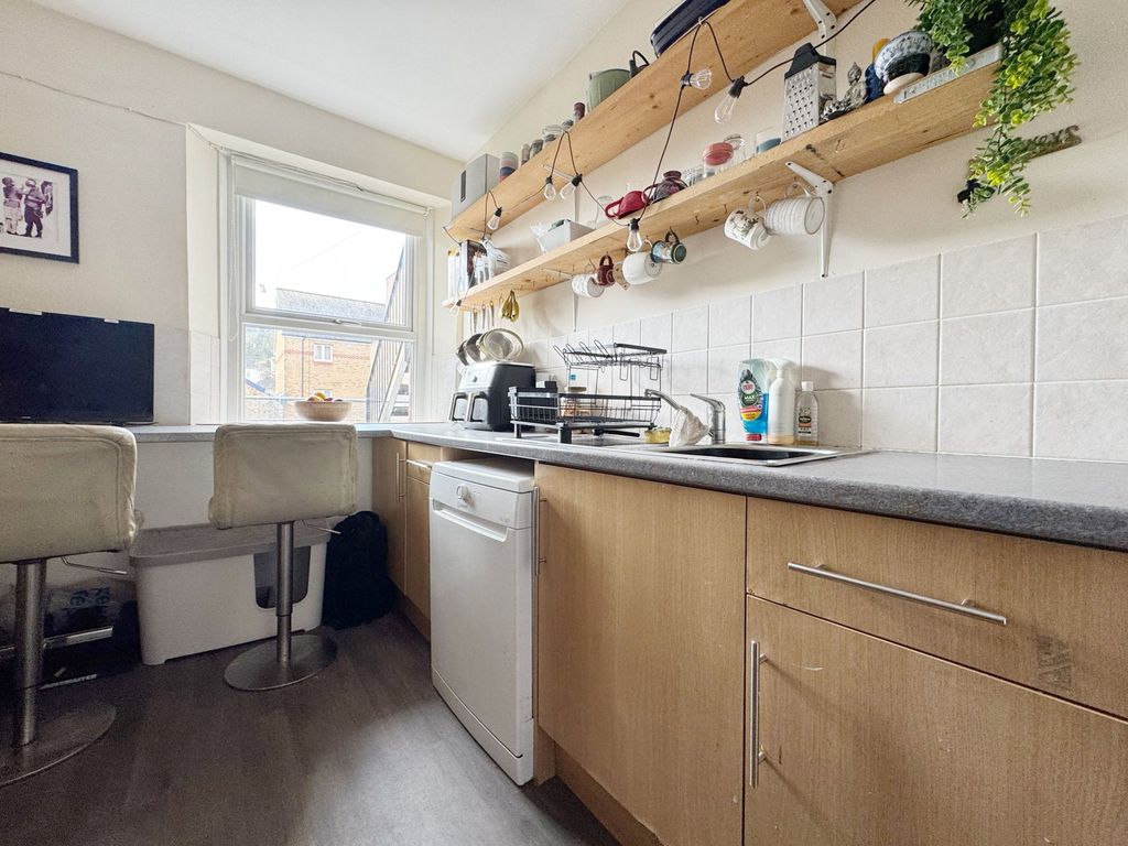 Additional image 5 of 2 bed flat for saleHopkins Lane, Newton Abbot TQ12