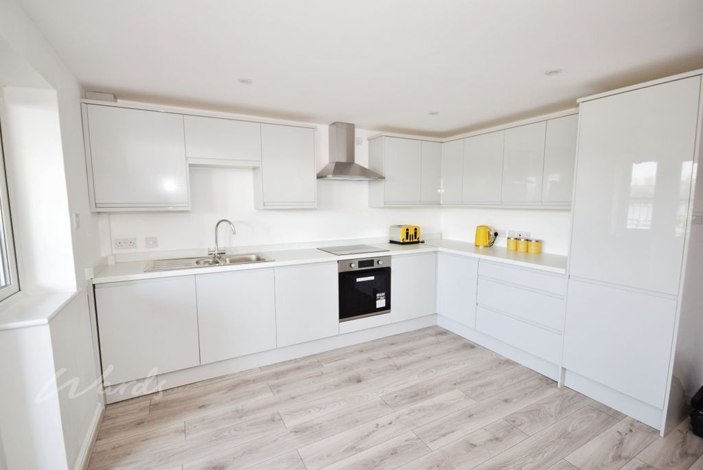 Property photo 2 of 10 Applecross Kitchen
