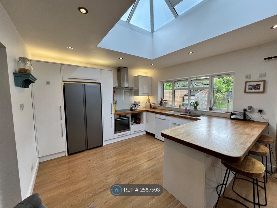 Property photo 1 of 18 Kitchen