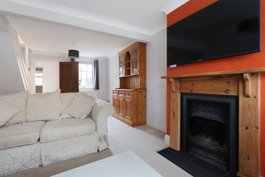 Property photo 2 of 15 Picture No. 17