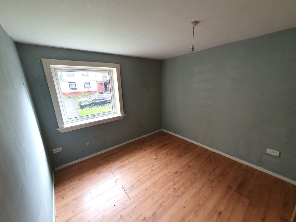 Property photo 3 of 8 3