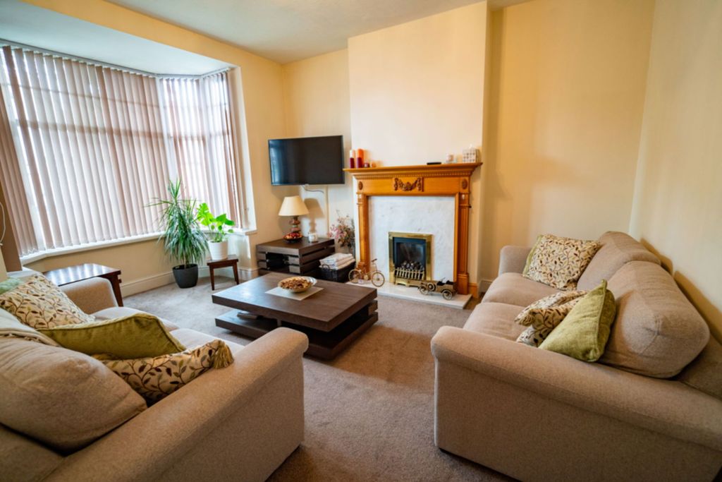 Property photo 2 of 24