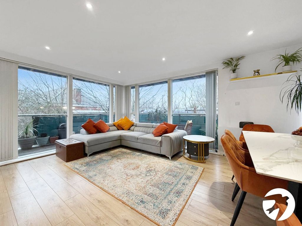 Property photo 2 of 11 Picture No. 21