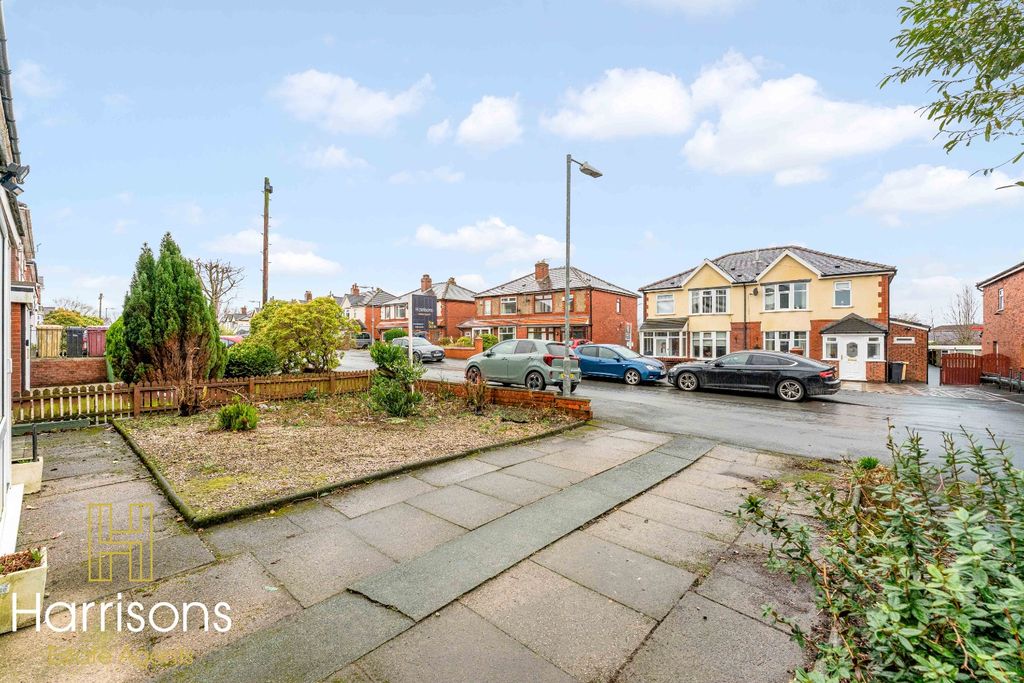 Property photo 2 of 41 4001596