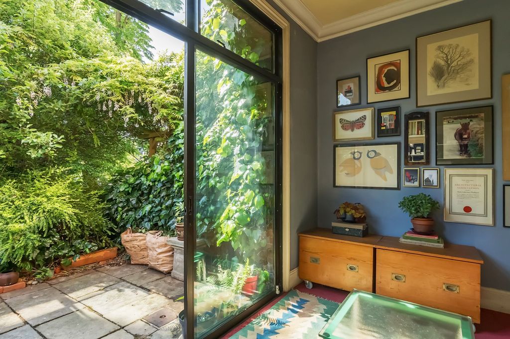 Property photo 3 of 22