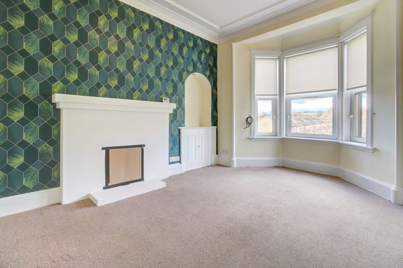 Property photo 2 of 13 Lounge