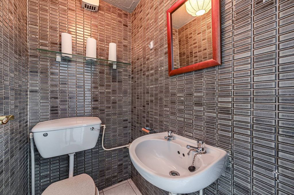 Property photo 3 of 30