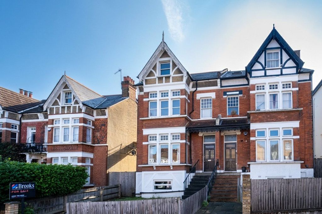 Property photo 2 of 10 Picture No. 18