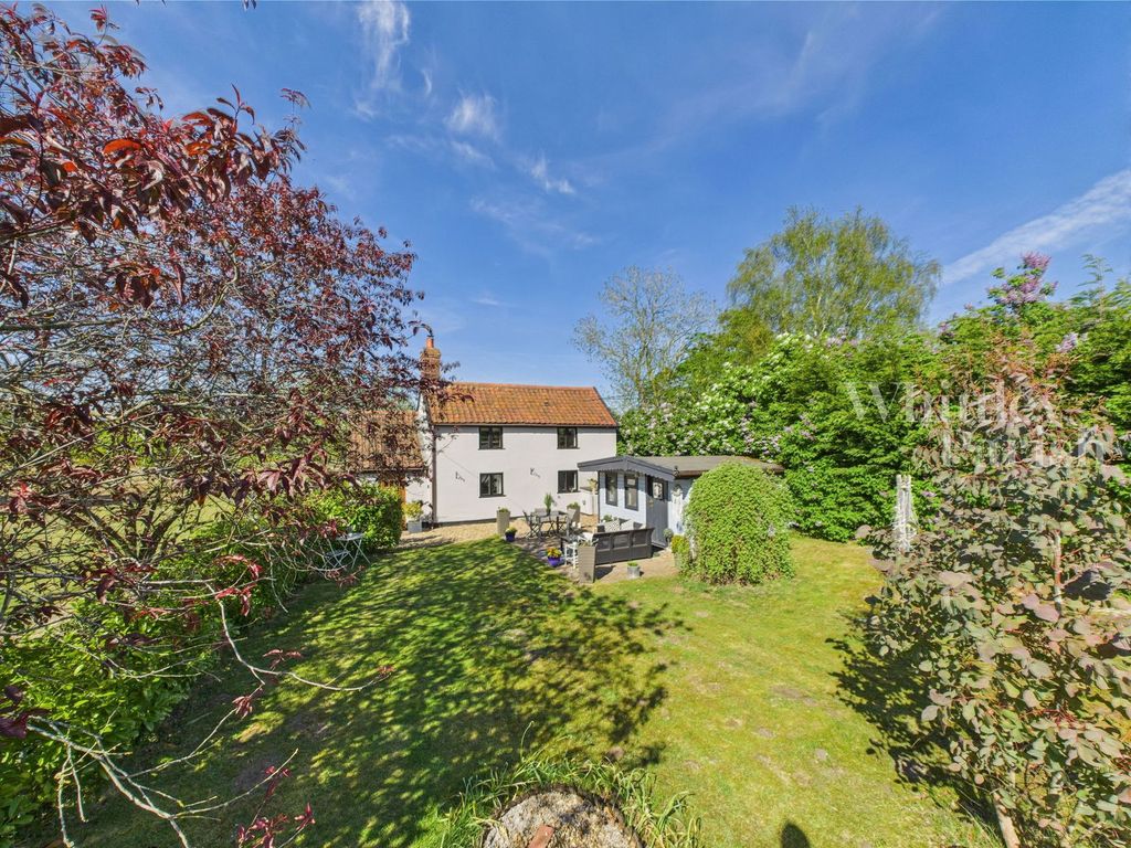 Property photo 2 of 30