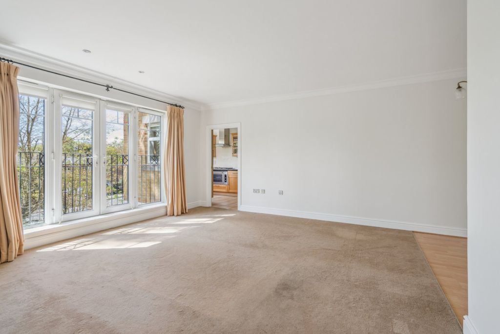 Property photo 2 of 18 Picture No. 09