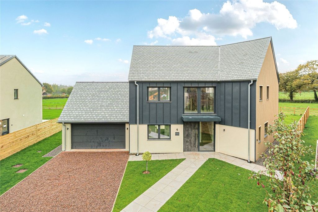 Property photo 1 of 11 Front