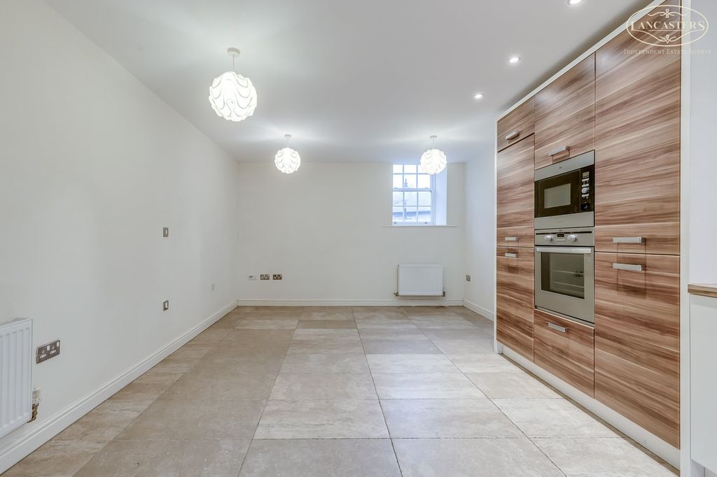 Property photo 3 of 22 Kitchen Dining Room