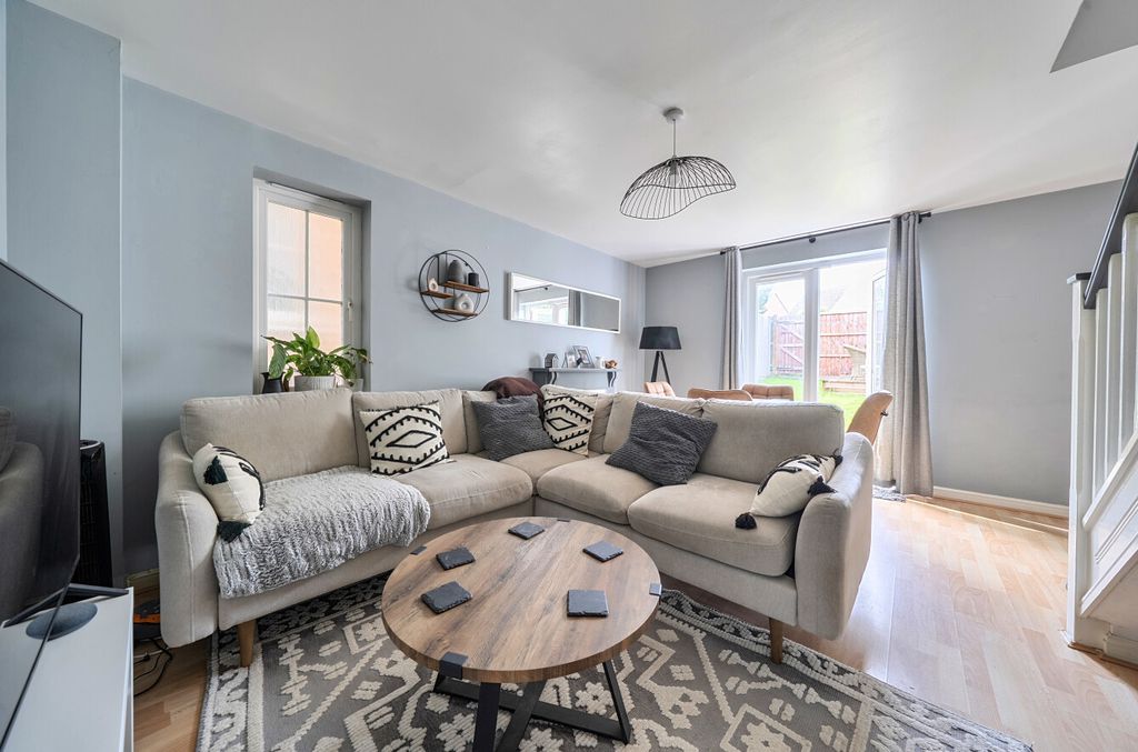 Property photo 2 of 13 1477857-2-6A30258...