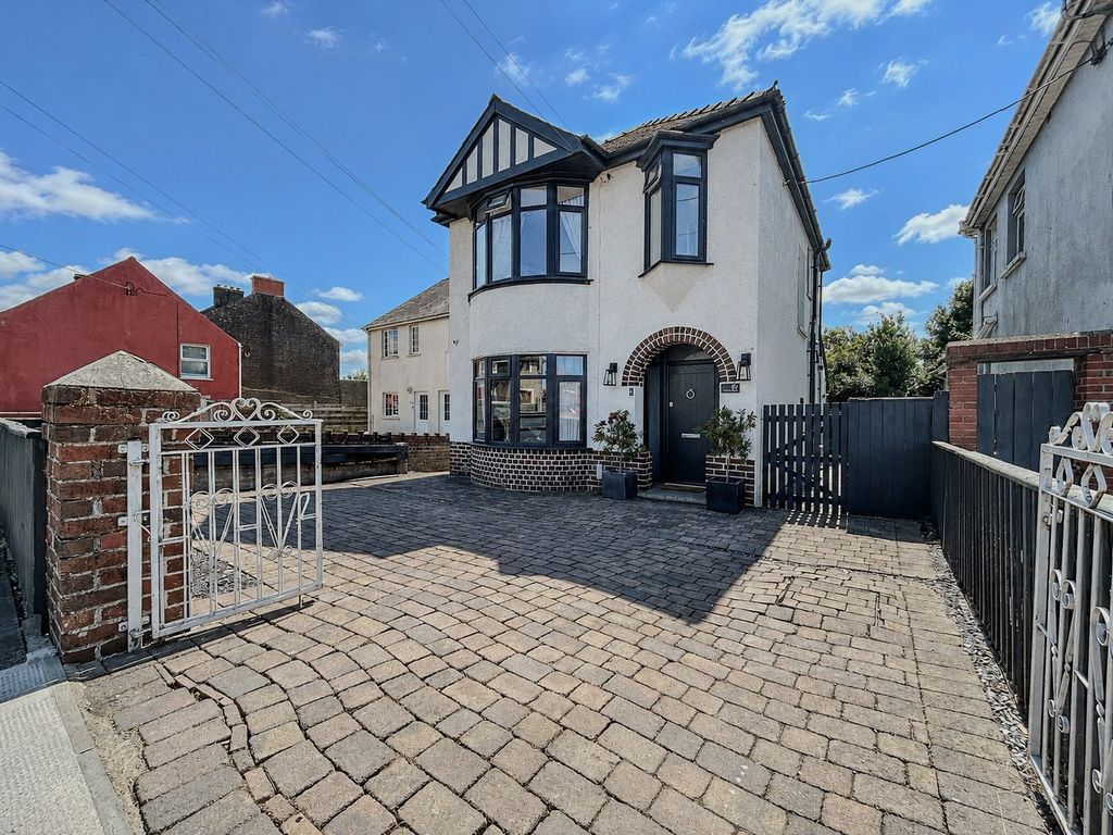 Property photo 1 of 24 Picture No. 21