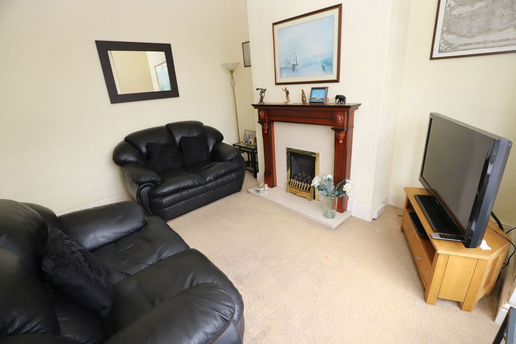 Property photo 3 of 20