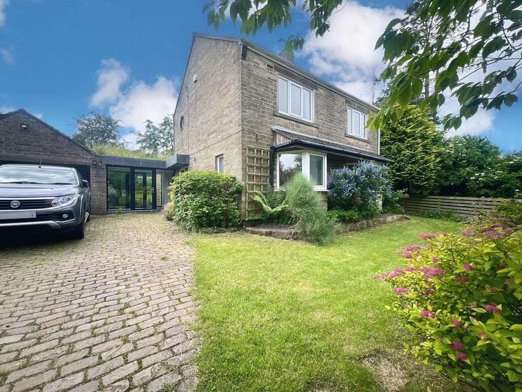 Property photo 1 of 19 Front Pic 2.Jpg