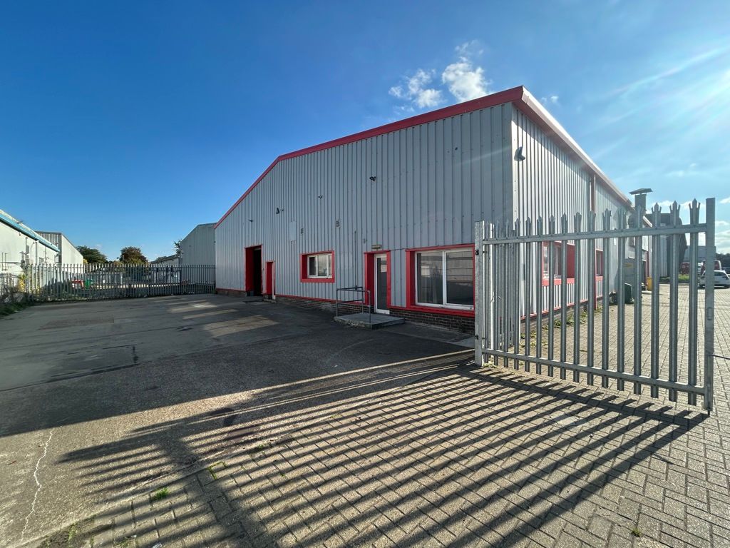 Property photo 1 of 9 Photo 13