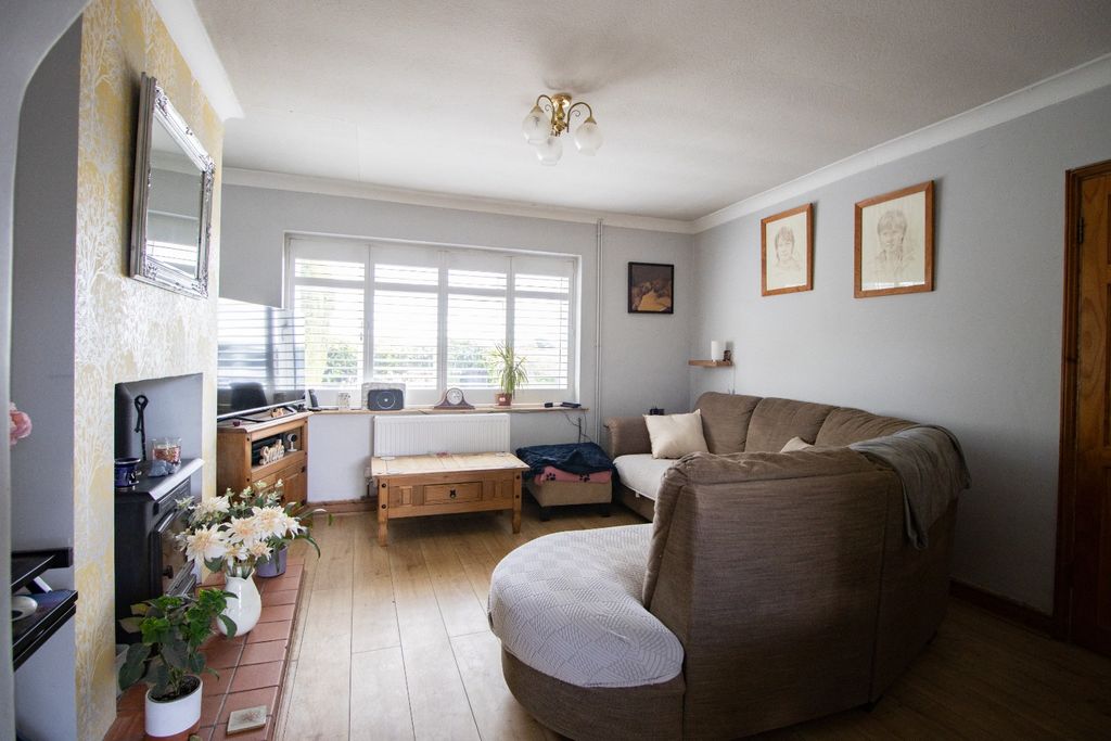 Property photo 3 of 25 3584785