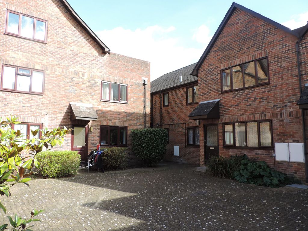 Property photo 1 of 5