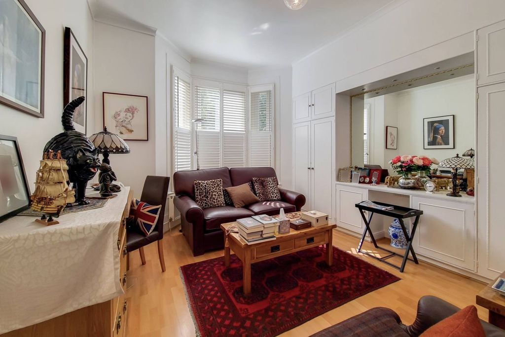 Property photo 2 of 12