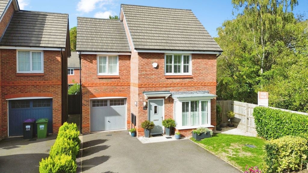 Property photo 1 of 18