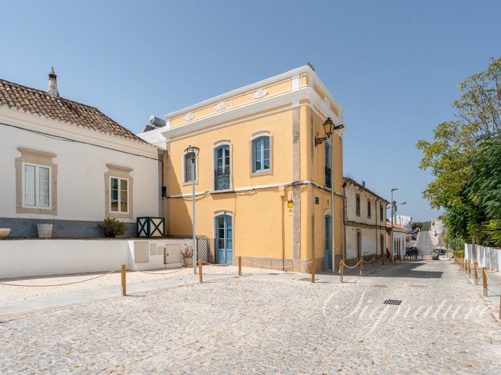 Property photo 1 of 60 A Charming Renovated 3 Bedroom Villa In The Heart Of Santa Bárbara De Nexe