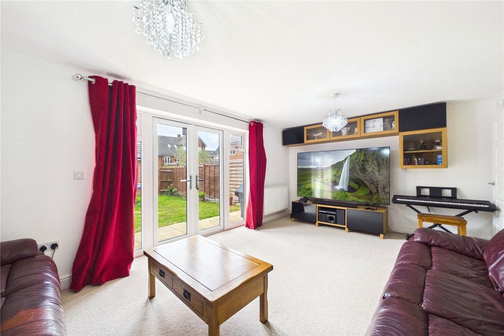 Property photo 3 of 14 Picture No. 05