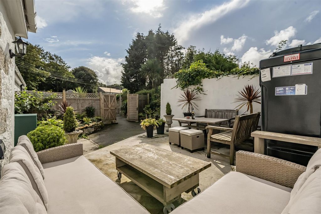 Property photo 3 of 45