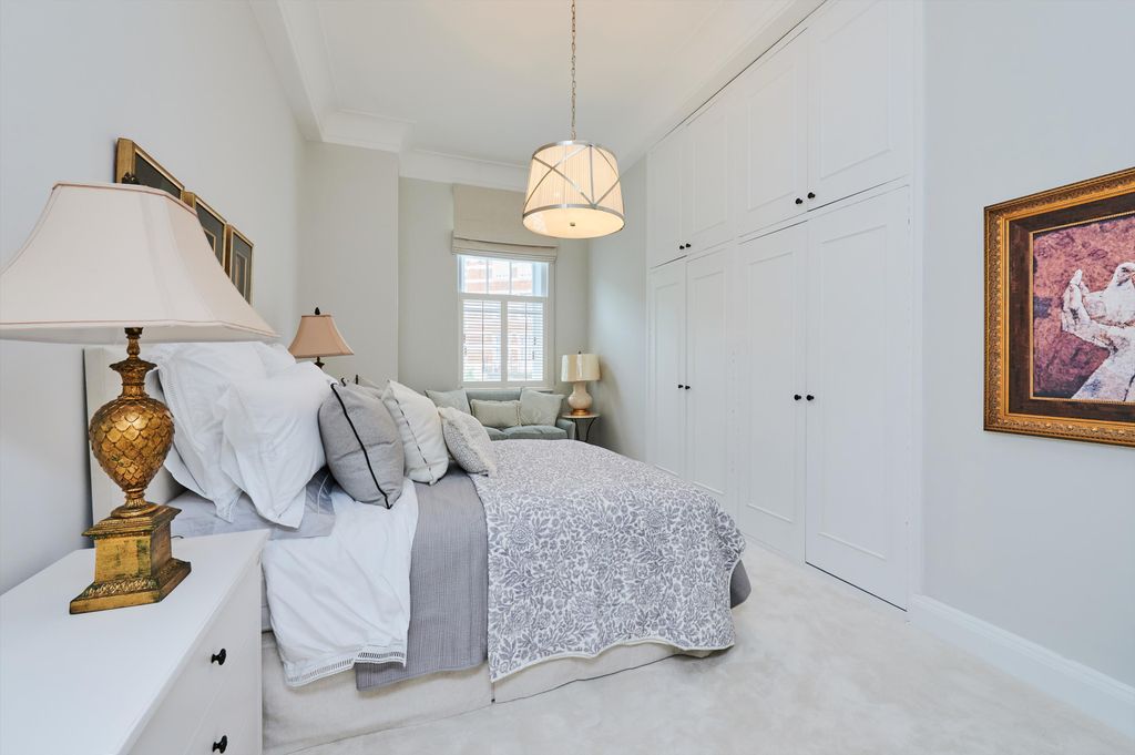 Property photo 3 of 11 Image